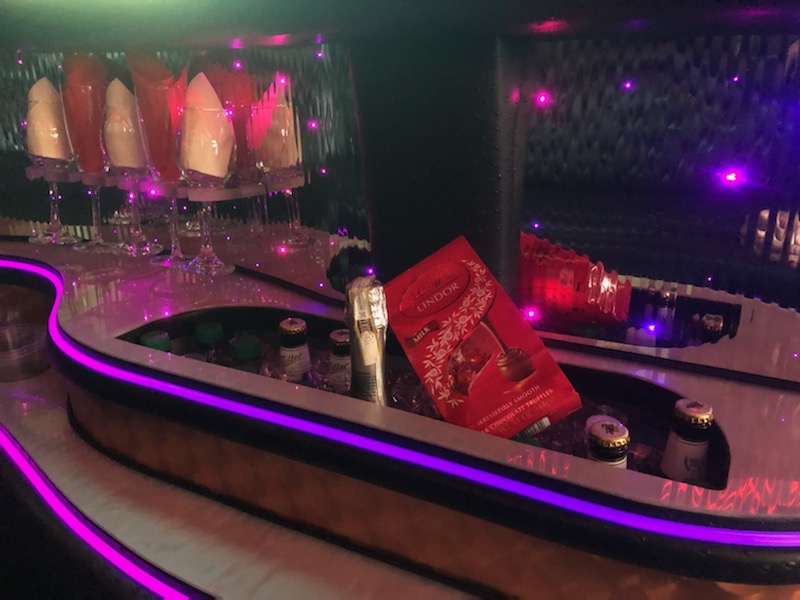 7351594037168333375-1